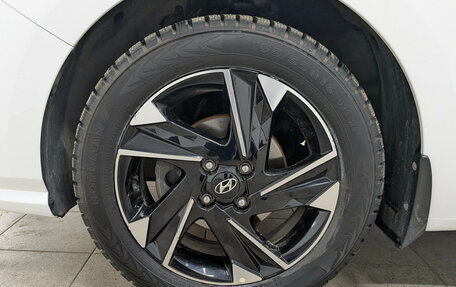 Hyundai Solaris II рестайлинг, 2021 год, 1 690 000 рублей, 12 фотография