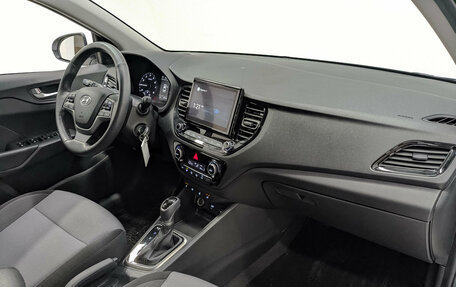 Hyundai Solaris II рестайлинг, 2021 год, 1 690 000 рублей, 13 фотография