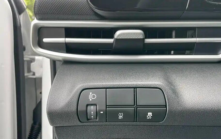 Hyundai Elantra, 2024 год, 1 395 000 рублей, 16 фотография