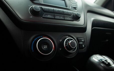 KIA Rio III рестайлинг, 2014 год, 750 000 рублей, 27 фотография