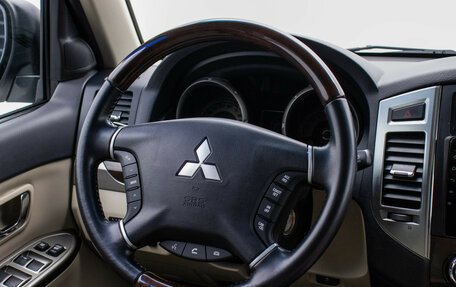 Mitsubishi Pajero IV, 2019 год, 3 987 000 рублей, 15 фотография