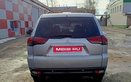 Mitsubishi Pajero Sport II рестайлинг, 2011 год, 1 180 000 рублей, 3 фотография
