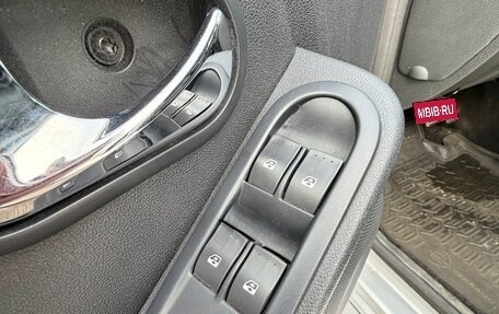 Nissan Terrano III, 2015 год, 990 000 рублей, 16 фотография