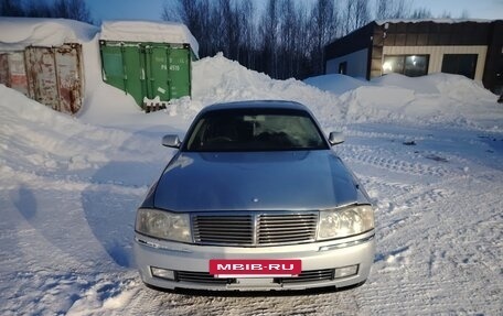 Nissan Gloria XI, 2000 год, 350 000 рублей, 2 фотография