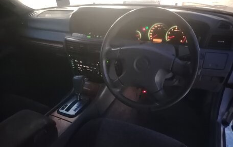 Nissan Gloria XI, 2000 год, 350 000 рублей, 11 фотография