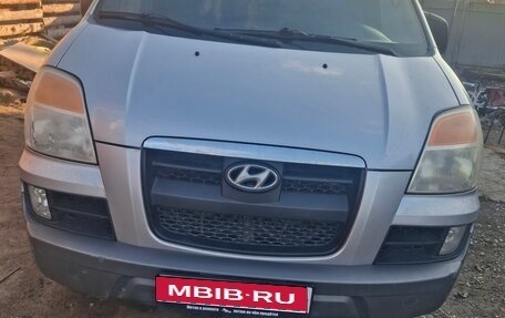 Hyundai Starex I рестайлинг, 2005 год, 500 000 рублей, 1 фотография
