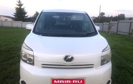 Toyota Voxy II, 2008 год, 1 250 000 рублей, 1 фотография