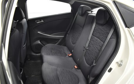 Hyundai Solaris II рестайлинг, 2015 год, 689 900 рублей, 9 фотография