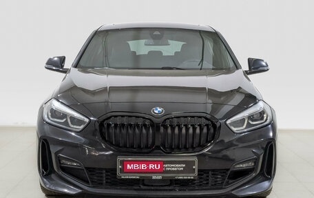 BMW 1 серия, 2019 год, 2 560 000 рублей, 2 фотография