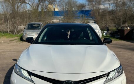 Toyota Camry, 2020 год, 3 200 000 рублей, 4 фотография