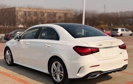 Mercedes-Benz A-Класс, 2023 год, 2 350 000 рублей, 5 фотография