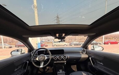 Mercedes-Benz A-Класс, 2023 год, 2 350 000 рублей, 10 фотография