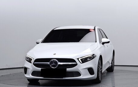 Mercedes-Benz A-Класс, 2021 год, 2 540 001 рублей, 2 фотография