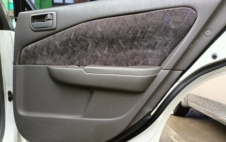 Toyota Carina, 2001 год, 615 000 рублей, 25 фотография