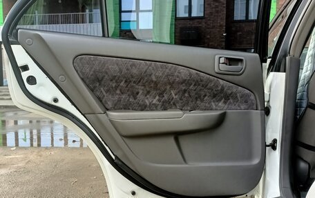 Toyota Carina, 2001 год, 615 000 рублей, 24 фотография