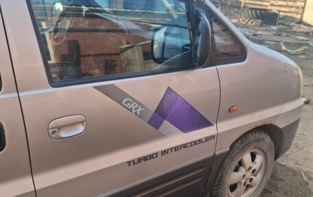 Hyundai Starex I рестайлинг, 2005 год, 500 000 рублей, 2 фотография