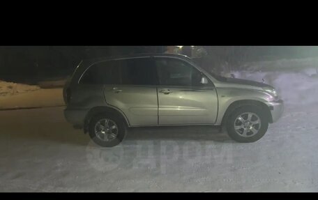 Toyota RAV4, 2000 год, 650 000 рублей, 2 фотография