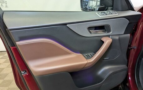 Jaguar F-Pace, 2016 год, 2 750 000 рублей, 18 фотография