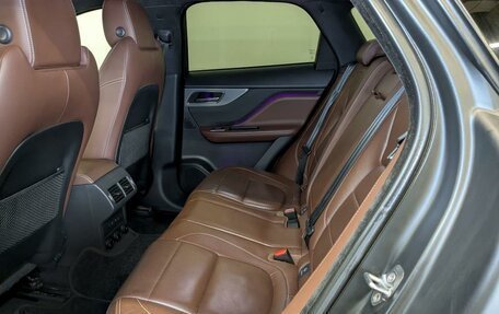Jaguar F-Pace, 2016 год, 2 750 000 рублей, 11 фотография