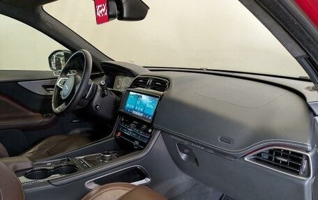 Jaguar F-Pace, 2016 год, 2 750 000 рублей, 10 фотография