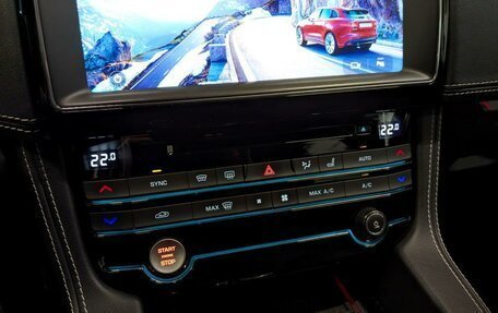 Jaguar F-Pace, 2016 год, 2 750 000 рублей, 29 фотография