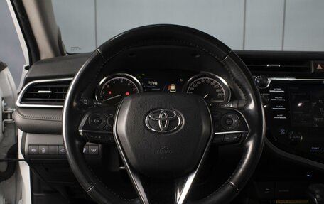 Toyota Camry, 2018 год, 2 890 000 рублей, 11 фотография