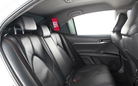 Toyota Camry, 2018 год, 2 890 000 рублей, 6 фотография