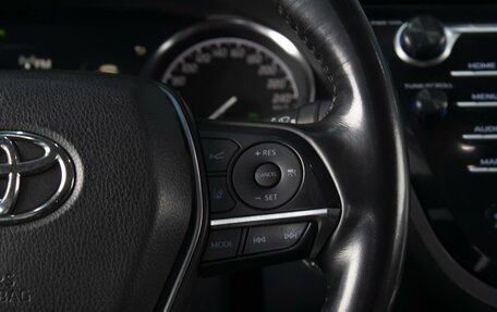 Toyota Camry, 2018 год, 2 890 000 рублей, 13 фотография