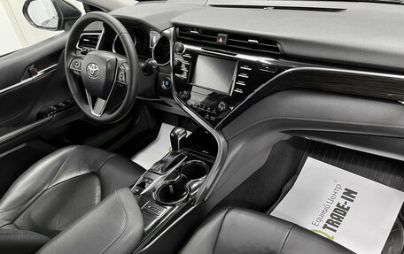 Toyota Camry, 2018 год, 2 545 000 рублей, 13 фотография