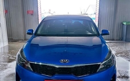 KIA Rio IV, 2021 год, 1 750 000 рублей, 1 фотография