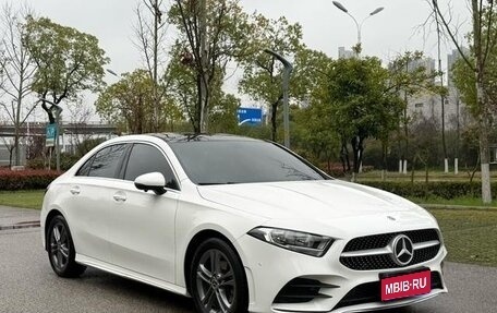 Mercedes-Benz A-Класс, 2021 год, 1 900 000 рублей, 1 фотография