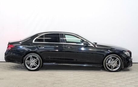 Mercedes-Benz E-Класс, 2020 год, 4 300 000 рублей, 4 фотография