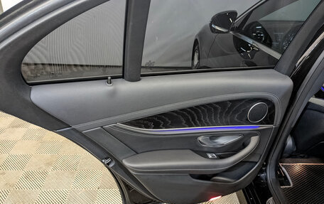 Mercedes-Benz E-Класс, 2020 год, 4 300 000 рублей, 29 фотография