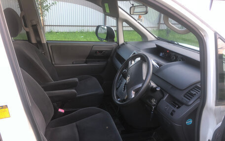 Toyota Voxy II, 2008 год, 1 250 000 рублей, 6 фотография