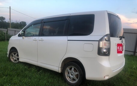 Toyota Voxy II, 2008 год, 1 250 000 рублей, 4 фотография