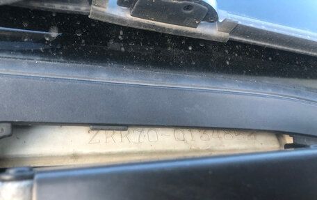 Toyota Voxy II, 2008 год, 1 250 000 рублей, 19 фотография