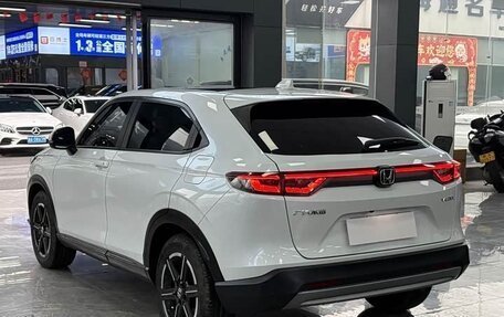 Honda Vezel, 2022 год, 1 650 000 рублей, 3 фотография