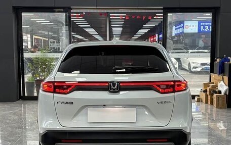 Honda Vezel, 2022 год, 1 650 000 рублей, 5 фотография