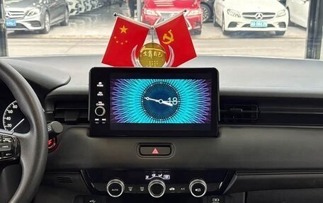 Honda Vezel, 2022 год, 1 650 000 рублей, 12 фотография