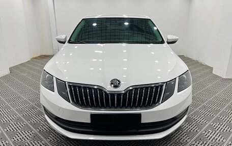 Skoda Octavia, 2021 год, 1 347 000 рублей, 2 фотография