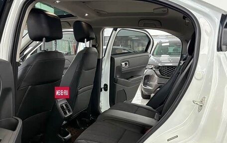 Honda Vezel, 2022 год, 1 650 000 рублей, 10 фотография