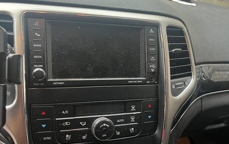 Jeep Grand Cherokee, 2012 год, 1 000 000 рублей, 11 фотография