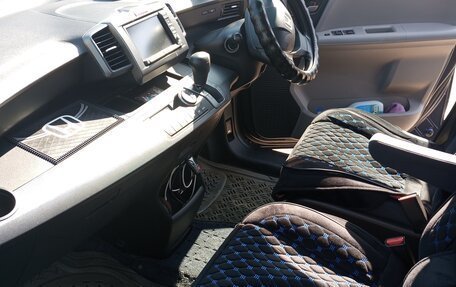 Honda Freed I, 2010 год, 750 000 рублей, 10 фотография