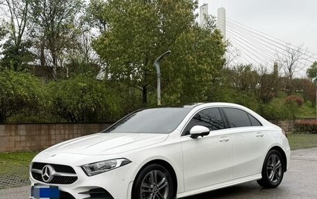 Mercedes-Benz A-Класс, 2021 год, 1 900 000 рублей, 7 фотография