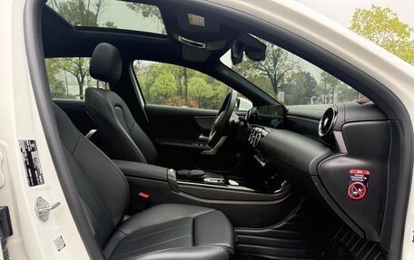 Mercedes-Benz A-Класс, 2021 год, 1 900 000 рублей, 9 фотография