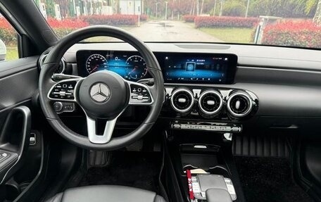 Mercedes-Benz A-Класс, 2021 год, 1 900 000 рублей, 11 фотография