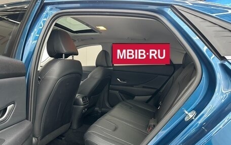 Hyundai Elantra, 2023 год, 1 360 000 рублей, 8 фотография