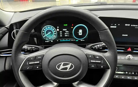 Hyundai Elantra, 2024 год, 1 405 000 рублей, 23 фотография