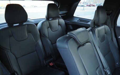 Volvo XC90 II рестайлинг, 2019 год, 4 550 000 рублей, 23 фотография