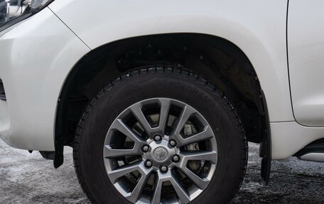 Toyota Land Cruiser Prado 150 рестайлинг 2, 2019 год, 6 150 000 рублей, 9 фотография